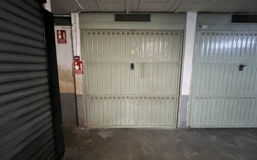Garaje en venta en calle Itsasargi