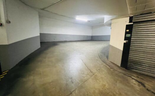 Garaje en venta en calle Itsasargi